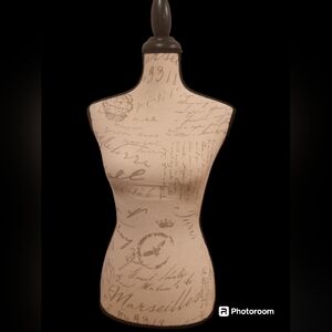 SMALL MANNEQUIN TORSO